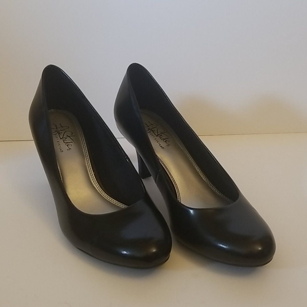 NWOT Black Life Stride Women's Heels